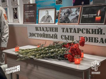 Никогда не забудем. Активисты Молодёжки почтили память военного корреспондента Владлена Татарского в его годовщину смерти