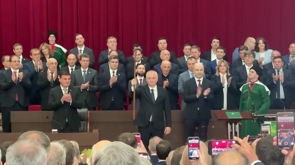 Пётр Толстой: Сегодня в Сухуме состоялась инаугурация нового президента Абхазии Бадры Гунба