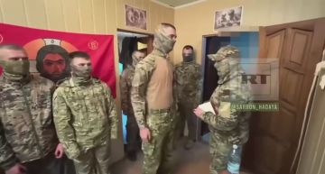 «Он одновременно и помощь оказывал, и от противника отстреливался»