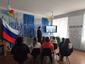 03.04.2025г. В МБУ "Октябрьский СДК" прошёл патриотический час посвященный 80-й годовщине победы в Великой отечественной войне "Подвиг Ваш не забыт"