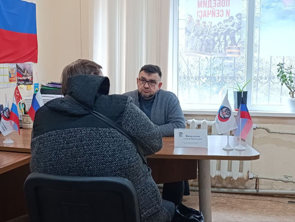 Депутат Шахтерского муниципального совета ответил на вопросы жителей в Ждановке