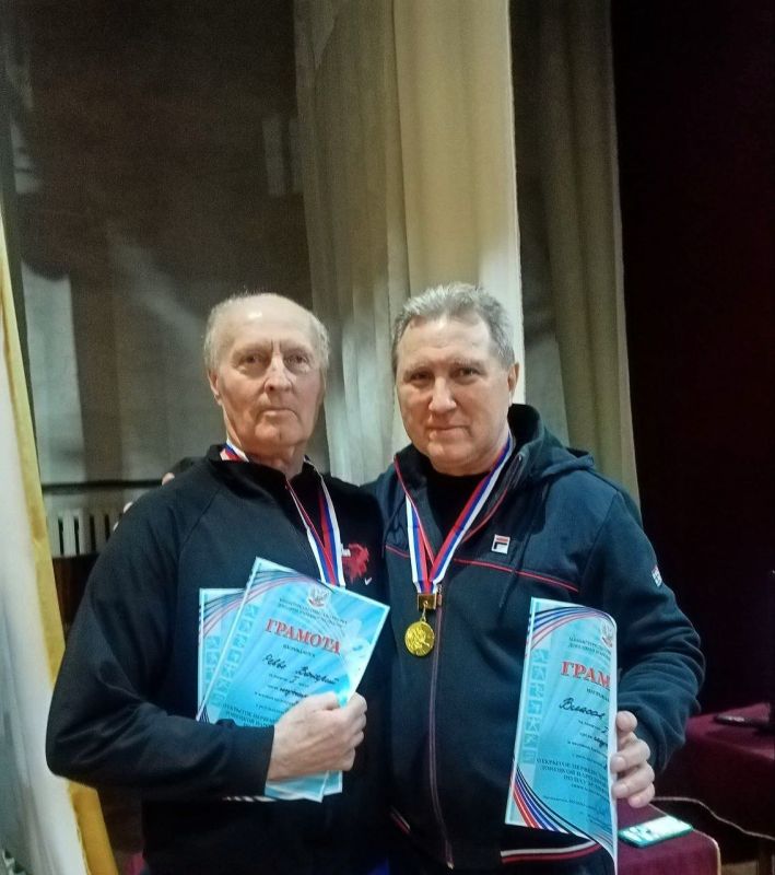 Сотрудник Макеевкокса стал чемпионом Открытого чемпионата и Первенства ДНР по пауэрлифтингу