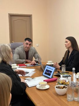 Станислав Дзасохов: Молодёжная инициатива. Состоялась встреча с сообществом путешественниц Тамбовской области, которые презентовали интересный проект под названием «Автоледи Тревел» Анастасия, автор проекта, предложила идею...