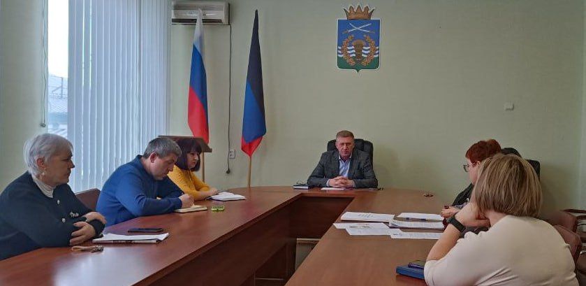 Сергей Юзвинкевич: Во исполнение поручения Главы Донецкой Народной Республики Дениса Владимировича Пушилина провел заседание комиссии по рассмотрению материалов и ходатайств о присвоении звания &quot;Почетный гражданин...