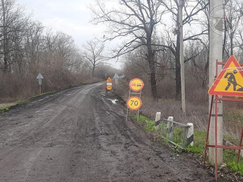 Игорь Лызов: Специалисты расчищают полосы отвода от поросли на участке автомобильной дороги 21Н-067 Трепельное — /21К-08/