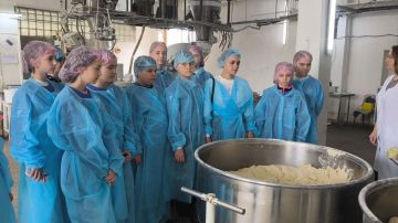 Для ранней профориентации гимназистов была организована экскурсия на предприятие ООО "МИР ХЛЕБА"