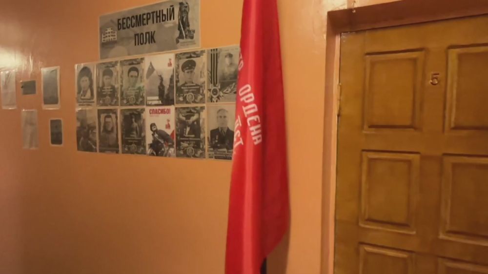 Докучаевский городской суд: торжественное оформление к 80-летию Великой Победы