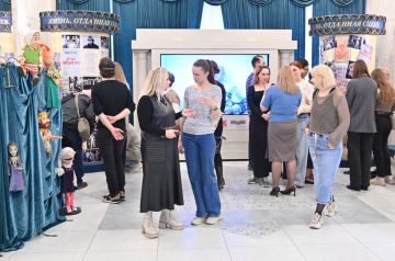 Добрый волшебник: в ДНР открыли выставку о режиссере-кукольнике Борисе Смирнове