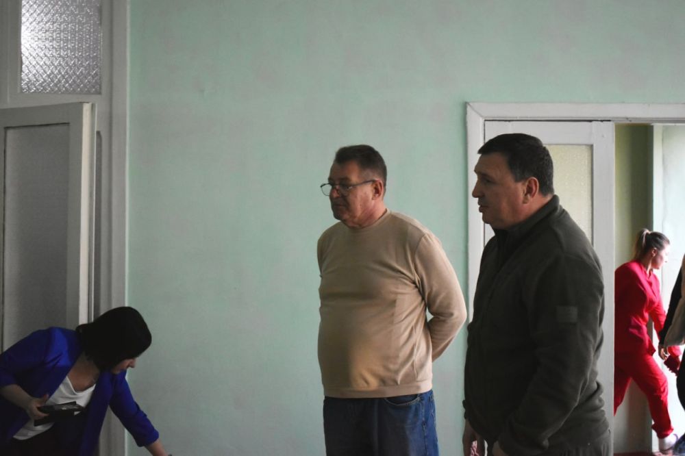 Глава Амвросиевского муниципального округа Игорь Лызов, при поддержке Сенатора Александра Волошина (