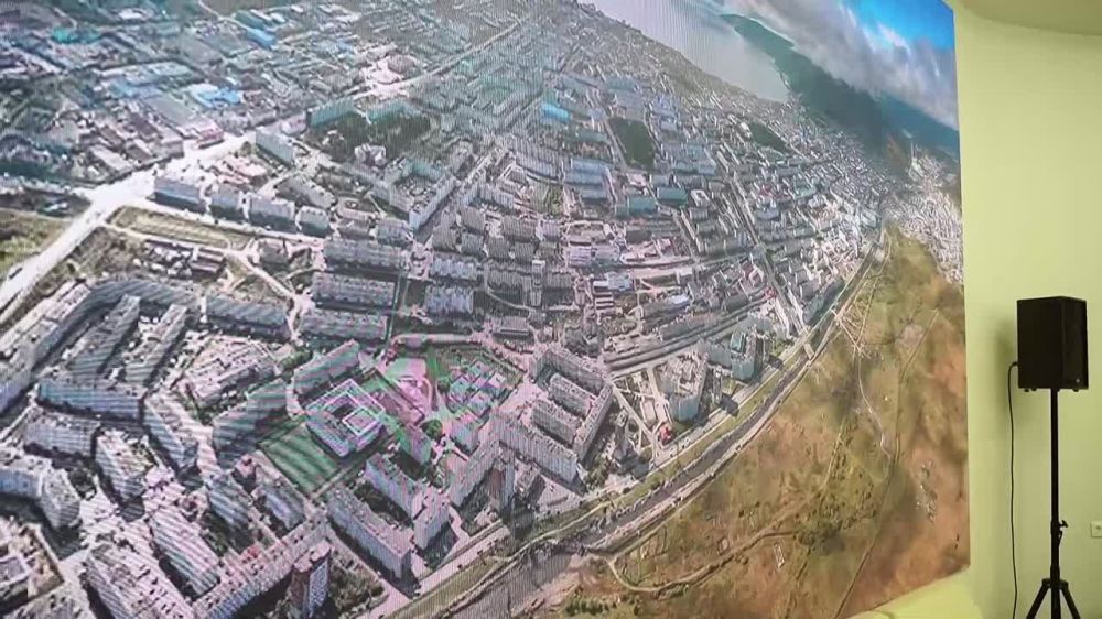 Юных инспекторов движения Ждановки и Магадана познакомил телемост