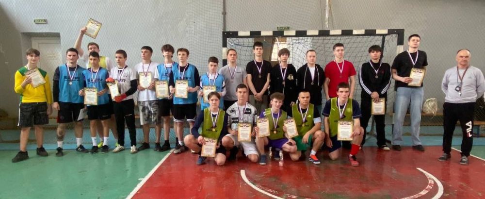 4            &quot;   &quot;