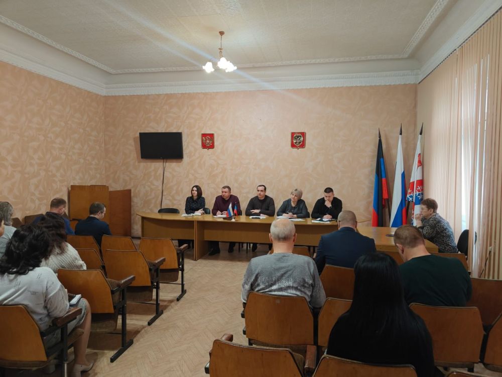 Сергей Ермаков: 7 апреля провел малое аппаратное совещание с начальниками отделов и структурных подразделений