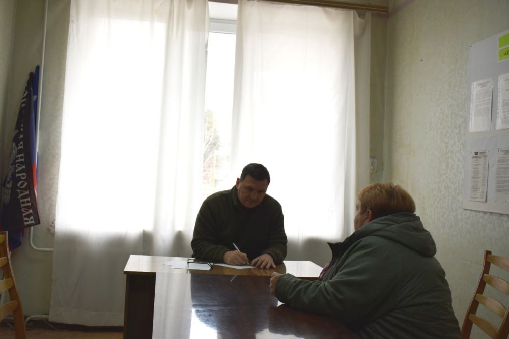Игорь Лызов: Провёл приём граждан в администрации округа