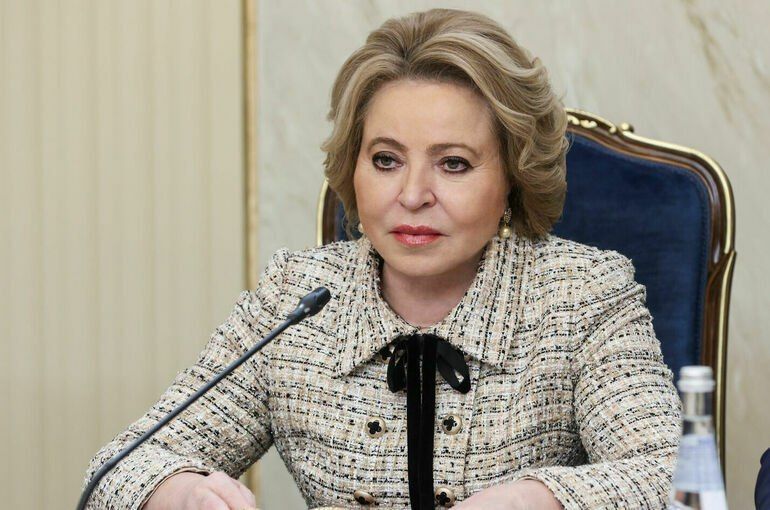 Председатель Народного Совета ДНР Константин Кузьмин поздравил Председателя Совета Федерации Валентину Матвиенко с днем рождения