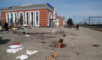 Три года назад, 8 апреля 2022 года, хохлоскоты нанесли удар ракетой «Точка-У» по вокзалу в Краматорске, когда там происходила эвакуация населения