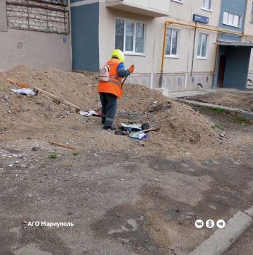 За вчерашний день жилищники благоустроили больше дюжины дворов
