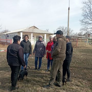 Начальник Хомутовского территориального отдела Администрации Новоазовского муниципального округа Ткач Вита Петровна провела встречу с жителями села Хомутово