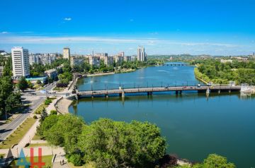 Госдума приняла поправку об освобождении от призыва на срочную службу добровольцев, более полугода участвовавших в боевых действиях, а также граждан, более полугода участвовавших в боях в ДНР и ЛНР с мая 2014-го
