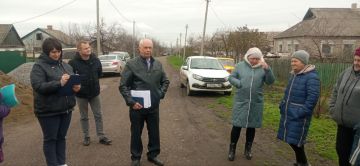 7 апреля, заместитель главы Администрации муниципального образования городского округа Харцызск Владимир Панченко в селе Золотаревка провёл сход граждан, на котором были обсуждены актуальные вопросы и проблемы, волнующие...