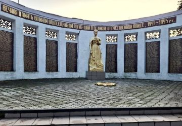 В честь 80-летия Победы в Великой Отечественной войне липецкие строители обновляют памятник в парке пгт Володарское