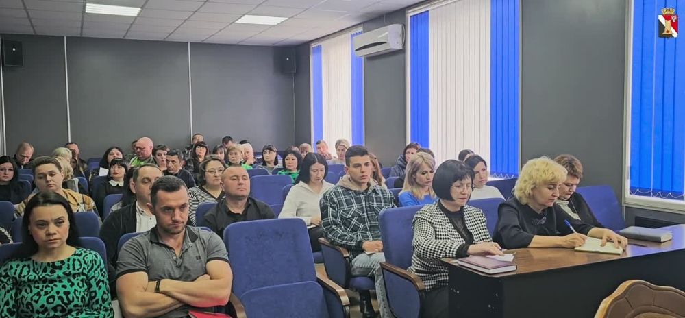 Аппаратное совещание. Сегодня состоялось аппаратное совещание, объединившее представителей администрации городского округа Енакиево, Енакиевского городского совета, руководителей подведомственных учреждений и ключевых...