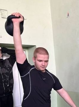 Во Всемирный День здоровья, в рамках проекта "Детский спорт" Всероссийской политической партии "Единая Россия", в городах и районах Республики прошли массовые оздоровительные зарядки с участием школьников и воспитанников...