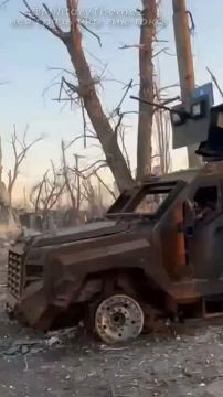 Уничтоженный в Торецке канадский бронеавтомобиль Roshel Senator MRAP ВСУ