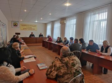 Александр Качанов: Плановое аппаратное совещание прошло с руководителями предприятий, организаций, учреждений города 08.04.2025 г