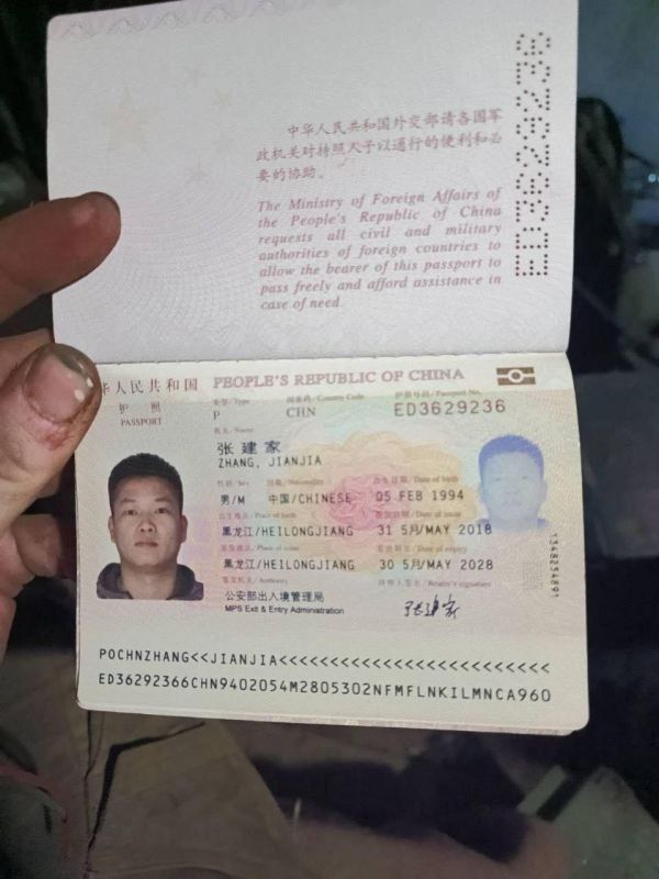 Гражданин Китая, взятый в плен в бою на Донбассе, на допросе рассказал, что пошел воевать за Россию добровольно