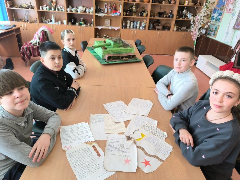 Школьники Ждановки приняли участие в акции «Письмо ветерану»