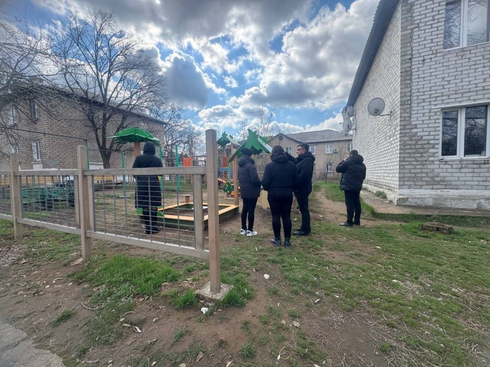 Депутат Шахтерского муниципального совета ответил на вопросы ждановцев