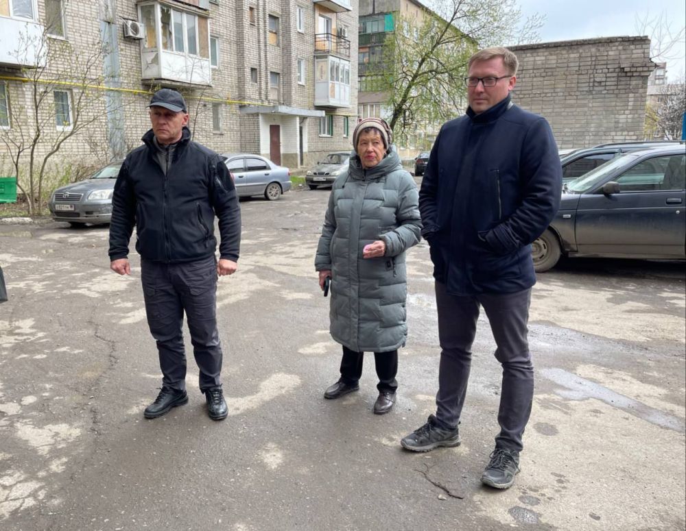 7 ������ � �. ����������, �� ����� �������� 103, ��� 14�, � ������ ������� "��������" ���������� ������ ������� � ��������, �� ������� �� �������� ������� �������