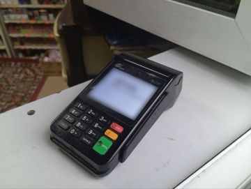Полицейские задержали жителя Мариуполя, который расплатился найденной банковской картой