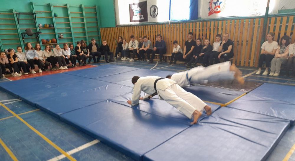 10  2025 .   &quot; &quot;  ..  -      