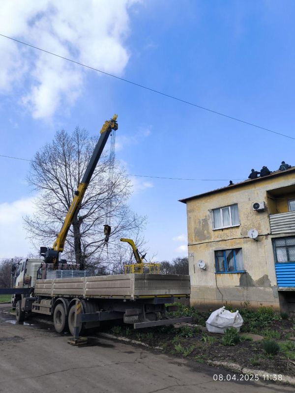 Игорь Лызов: Специалисты из ЕАО приступили к ремонту нового объекта в Амвросиевском МО