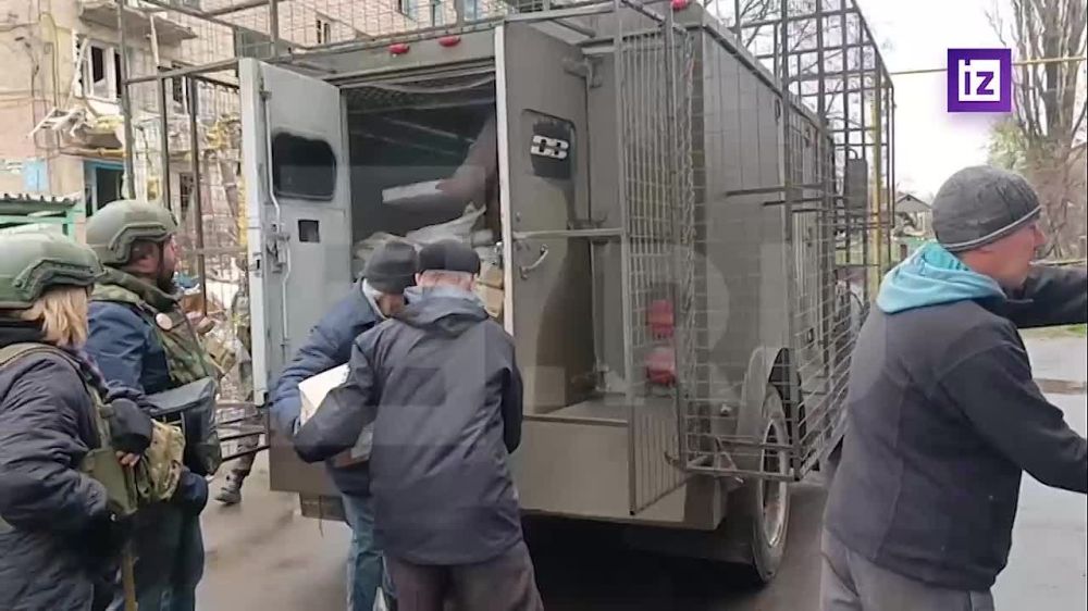 Тонны продовольствия, лекарств, подарков и писем с поддержкой отправились в ДНР в рамках благотворительной миссии "С благодарностью из Ливана"