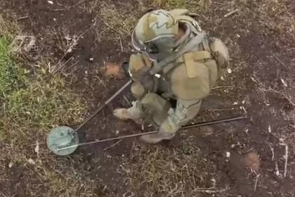 Военные инженеры ВС РФ разминируют местность на Кураховском направлении ДНР