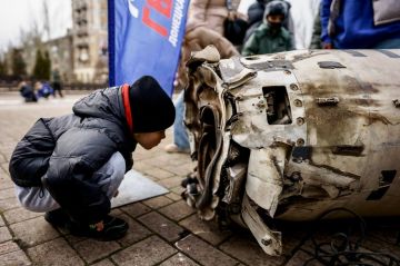 Родион Северьянов: В центре Донецка показали сбитые российскими системами ПВО западные ракеты, выпущенные по Республике украинскими артиллеристами