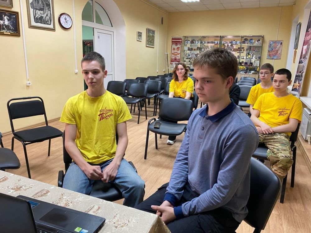 ����� �����: ������� � ������ ������� ������� �������� � ���������� 80-����� ������� ������