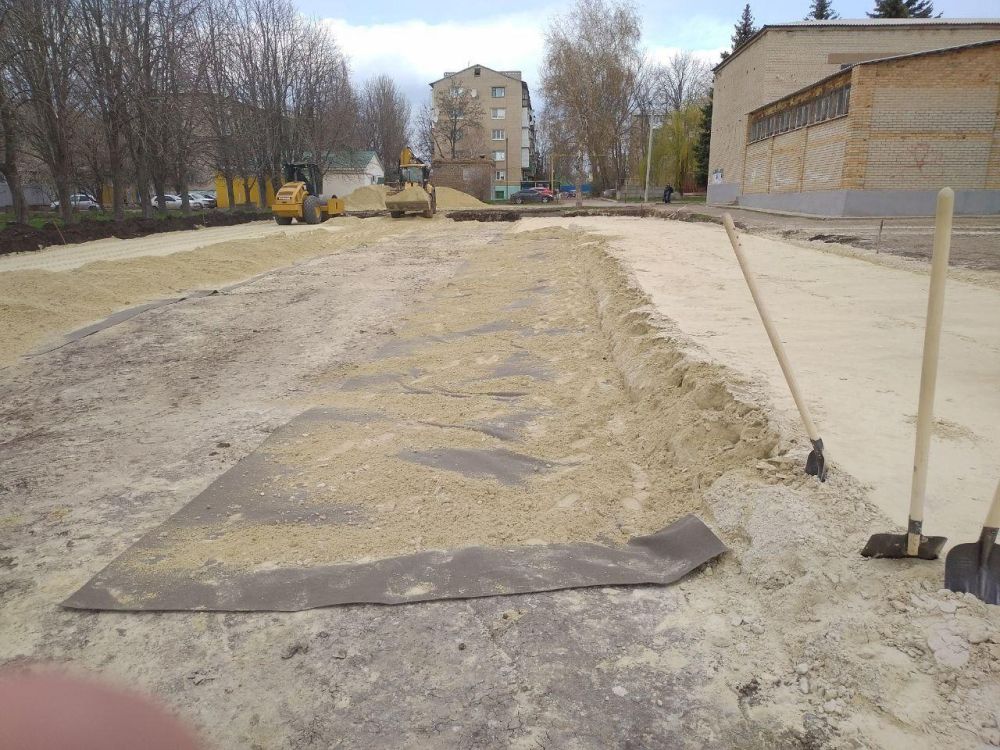 Игорь Лызов: Амурская область продолжает помогать в обновлении школы № 6 Амвросиевки