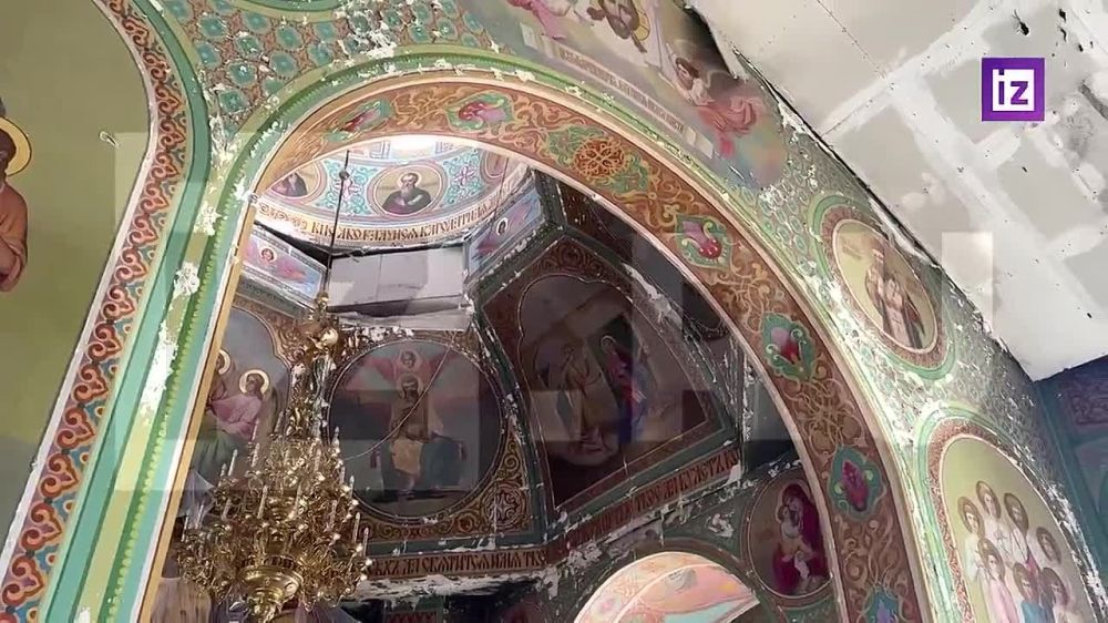 Военная комендатура ДНР совместно с молодежным движением "Народная Дружина" привезли в Авдеевку праздничные куличи и подарили местным жителям в преддверии Пасхи