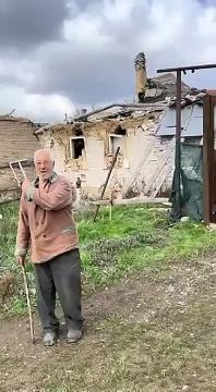 "А в той стороне что, русские стоят?"