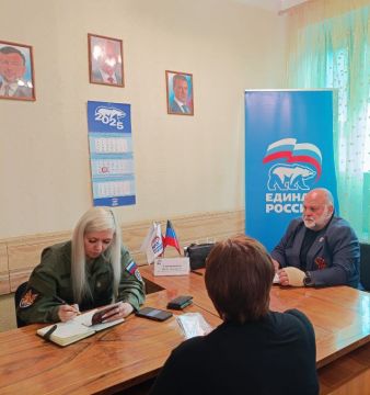 Валентин Левченко:   Сегодня, в общественной приемной партии "Единая Россия" Киевского района г.Донецка, депутат Народного Совета ДНР Юрий Сивоконенко провел прием граждан
