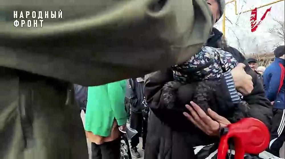 Кто охраняет гуманитарную помощь в Курахово?