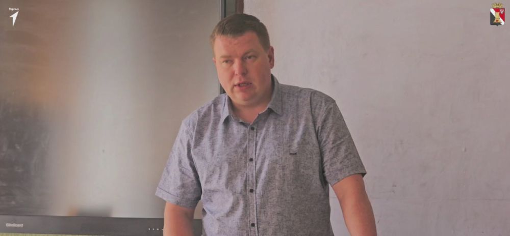 Игорь Мартынов: Заместитель главы администрации городского округа Енакиево встретился с активистами "Движения Первых"