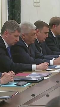 Главные новости за день:. Путин провел заседание военно-промышленной комиссии Российские войска освободили населенный пункт Тарасовка в ДНР В Ватикане прощаются с папой Римским Франциском Более 230 человек пострадали в...