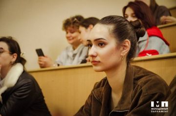 Делай Республику лучше!. Молодые парламентарии провели агитационный форум в медицинском университете