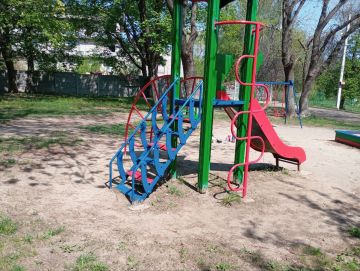 Сергей Желновач: На территории городского округа Дебальцево ведутся работы по благоустройству детских площадок