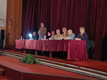 В Снежном прошел смотр-конкурс строевой песни «Солдатская строевая»