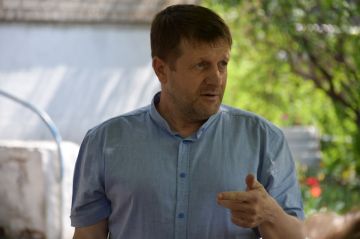 Заместитель главы администрации городского округа Дебальцево Виталий Тур встретился с жителями города Дебальцево